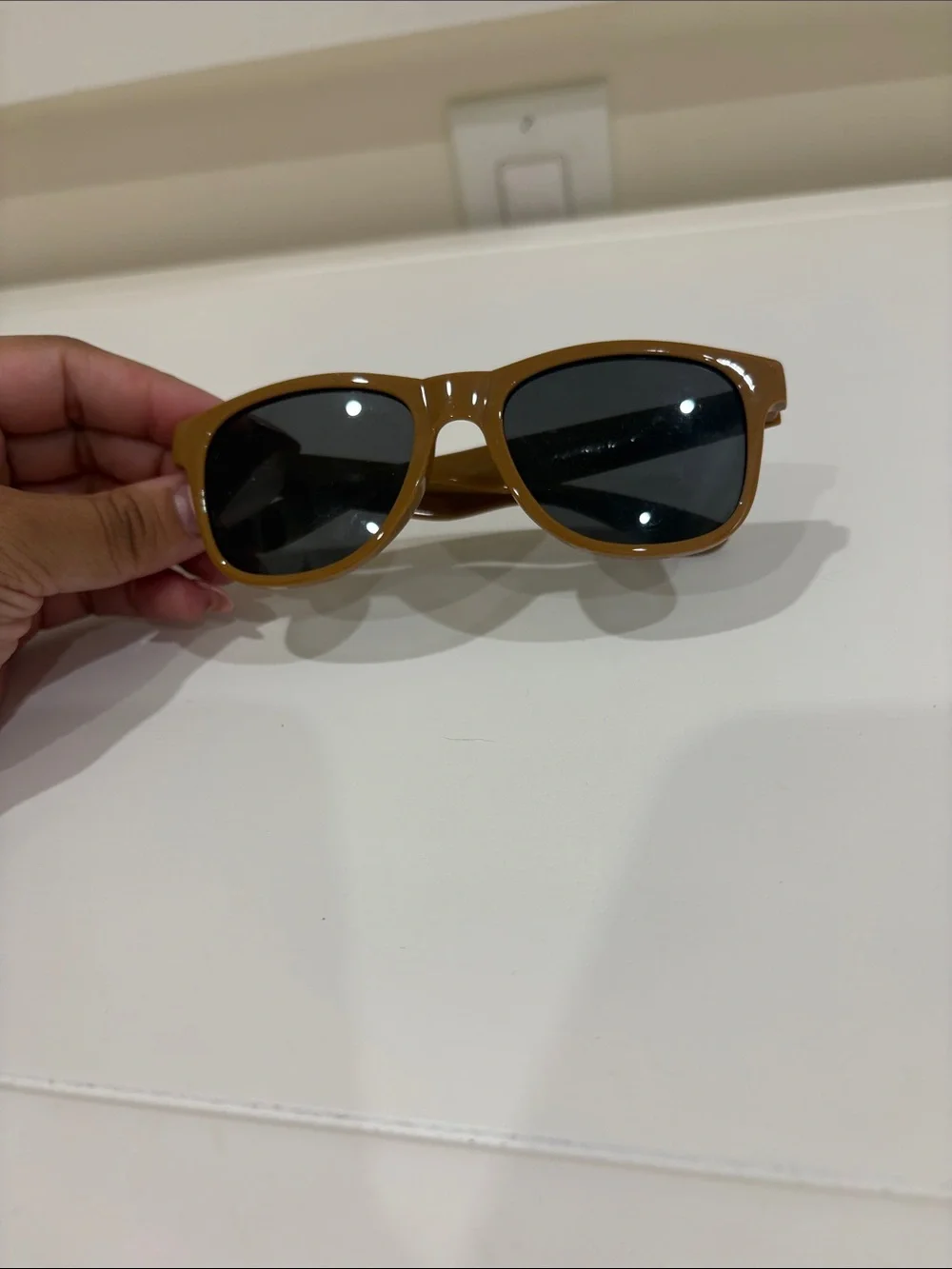 Stylish Brown Men’s Sunglasses - Classic Casual Frame